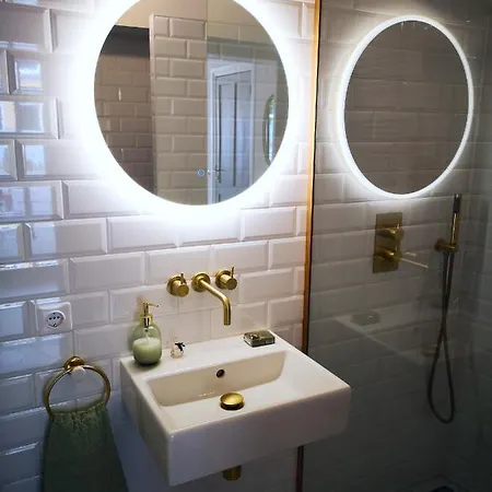 Luxurious Studio In Monumental Warehouse 로테르담