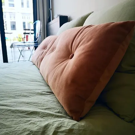 Luxurious Studio In Monumental Warehouse Apartment *