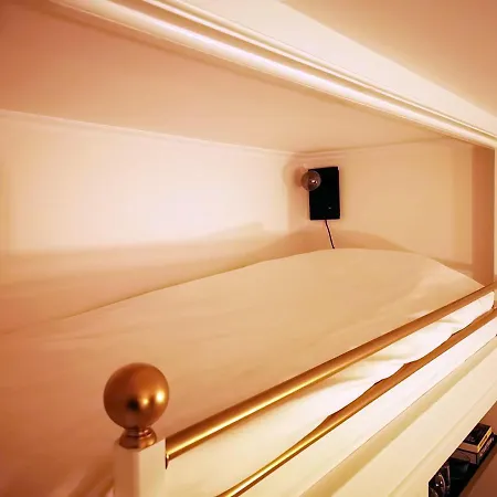 Luxurious Studio In Monumental Warehouse 로테르담