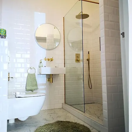 아파트 Luxurious Studio In Monumental Warehouse 로테르담