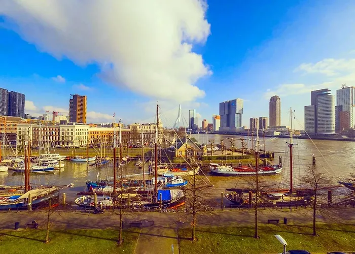 Luxurious Studio In Monumental Warehouse *