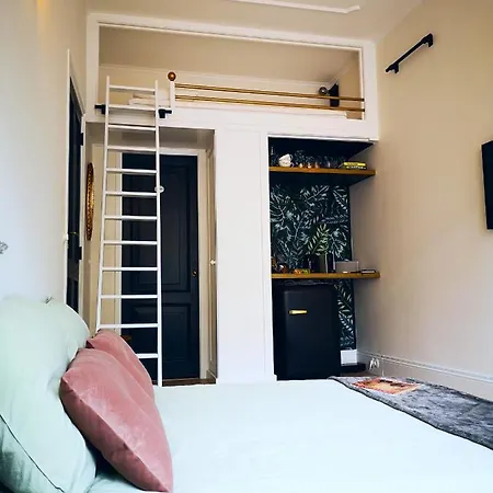 Luxurious Studio In Monumental Warehouse アパート *